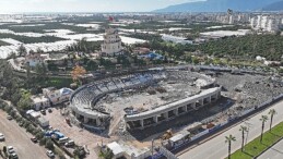 Kumluca Atatürk Stadyumu süratle yükseliyor