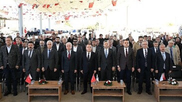 Lider Böcek Finike Hali dönem açılışına katıldı