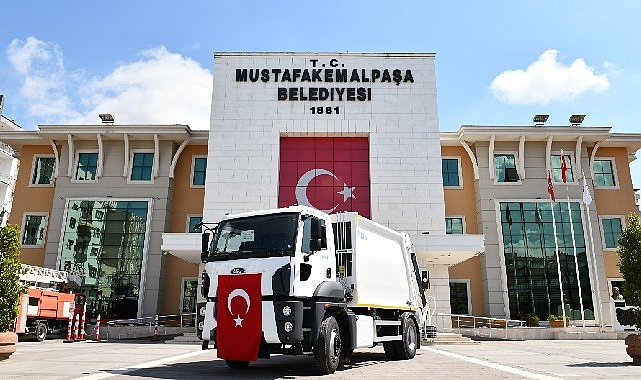 Mustafakemalpaşa’da fark yaratan hibeler