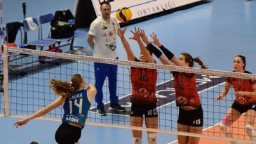 Nilüfer’in sultanları Avrupa’da yarı finalde