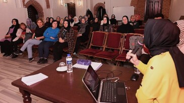 Osmangazi’de vatandaşlara sıhhat okur müellifliği eğitimleri