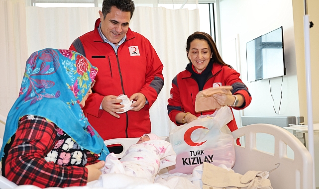 Türk Kızılay’ından Bayraklı kent Hastanesine ziyaret