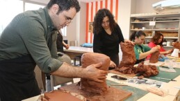 Yetenekler, hoş sanatlar akademisi’nin sanat eğitimleriyle geleceğe hazırlanıyor