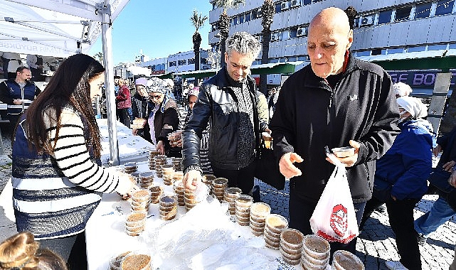 6 Şubat zelzelesinde hayatını kaybedenler İzmir’de anıldı