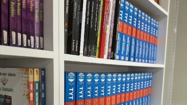 Adıyaman konteyner kentteki gençler kütüphanelerine kavuştu