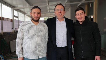 AK Parti Nevşehir Belediye Lider Adayı Dr. Mehmet Savran, “Şimdiye dek olduğu üzere bundan sonra da milletimizle birlikte yol yürümeye devam edeceğiz