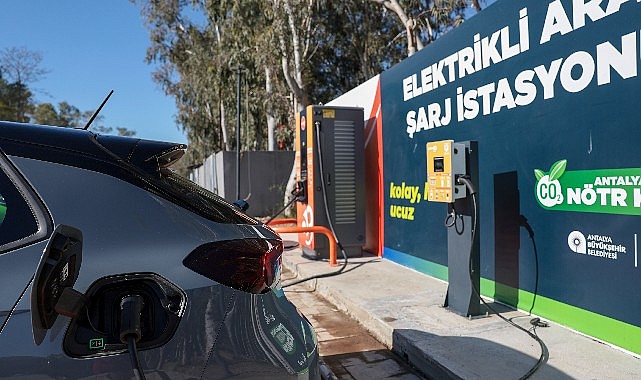 Antalya Büyükşehir Belediyesi 25 elektrikli araç şarj istasyonu kurdu