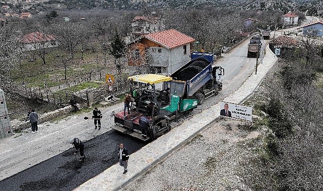 Antalya Büyükşehir’den İbradı’ya sıcak asfalt