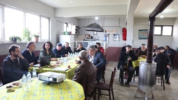 Çiftçilere toprak, bitki ve su tahlilleri anlatıldı