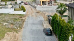 Didim Belediyesi, kent genelinde yol imal çalışmalarına tüm süratiyle devam ediyor.