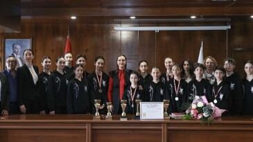 Dokuz Eylül Üniversitesi DEÜ Devlet Konservatuvarı Öğrencilerinin Memleketler arası Başarısı: 2 Başka Müsabakada Toplam 14 Ödül Aldılar