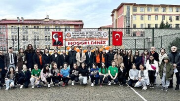 Eczacıbaşı Spor Kulübü’nden Kahramanmaraş Aziz Sancar Anadolu Lisesi’ne Voleybol Alanı