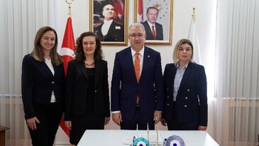 Egeli Doktora Öğrencisinden ‘Sigara Aykırısı Hemşirelik Teşebbüsleri Taşınabilir Uygulaması’