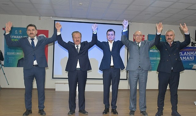 Haymana Belediye Başkanı Özdemir Turgut “Ustalık Dönemi” olarak tanımladığı üçüncü devir projelerinin tanıtım toplantısını ağır ve coşkulu bir kalabalıkla gerçekleştirdi