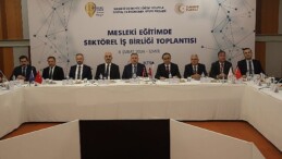 İzmir’de ‘Mesleki Eğitimde Sektörel İş Birliği Toplantısı’ Düzenlendi