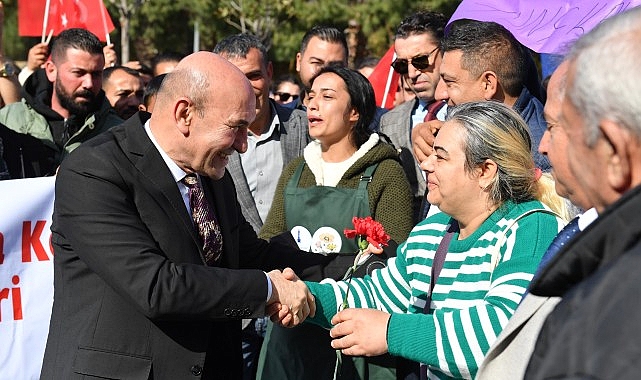 İzmir’de seyyar tezgahlar çiçek açıyor