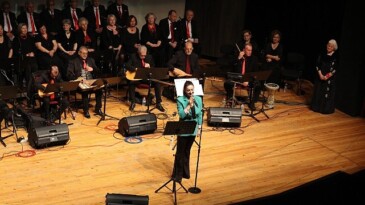 Karşıyakalı Bilge Çınarlar’dan Anadolu Türküleri Konseri