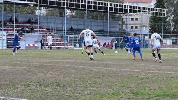 Kemer Belediye Spor meskeninde beraberlikle yetindi