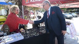 Kemer’de üreten konut hanımları kermesi yapıldı