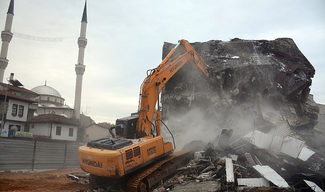 Kent Meydanı ve Otopark Projesi Ilgaz’da Tüm Süratiyle Devam Ediyor