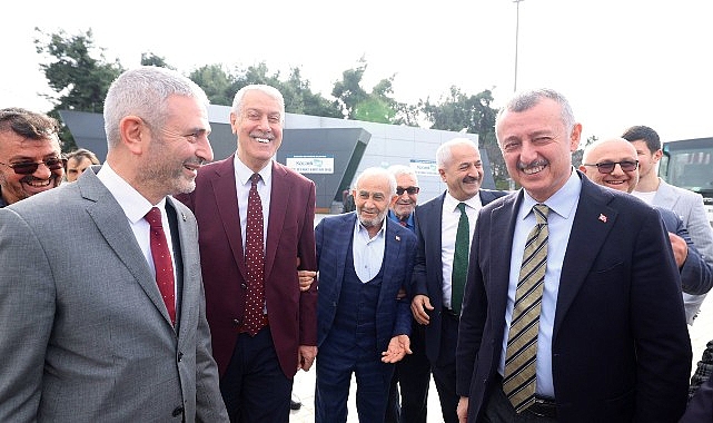 Kocaeli Büyükşehir Belediye Lideri Tahir Büyükakın’a Gebze’de sevgi seli