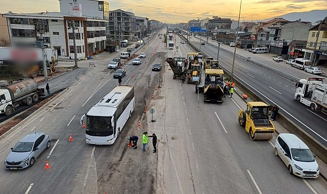 Köseköy Koridoru Alikahya Stadyum ilişki yolu çalışmaları kapsamında D-100 İstanbul istikametinde asfalt ve yol çizgi imalatları tamamlandı