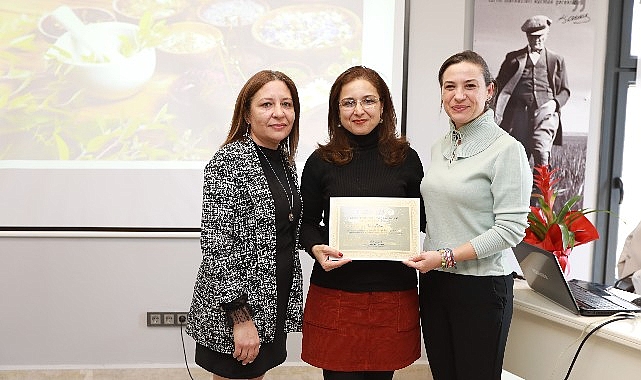 Kursiyerler Sertifikalarını Filiz Başkan’ın Elinden Aldı