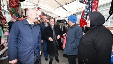 Lider Adayı Büyükgöz, Beylikbağı pazarını dolaştı