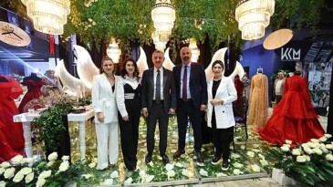 Lider Büyükakın, Kocaeli Evlilik Fuarını ziyaret etti