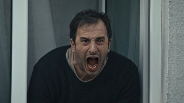 Netflix, Berkun Oya İmzalı Küçük Dizi Kuvvetli Bir Alkış’ın Resmi Fragmanını Paylaştı