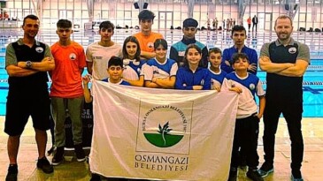 Osmangazili yüzücülerden büyük muvaffakiyet