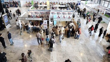 Sanat ve cümbüş atölyeleri İzmit’te başladı