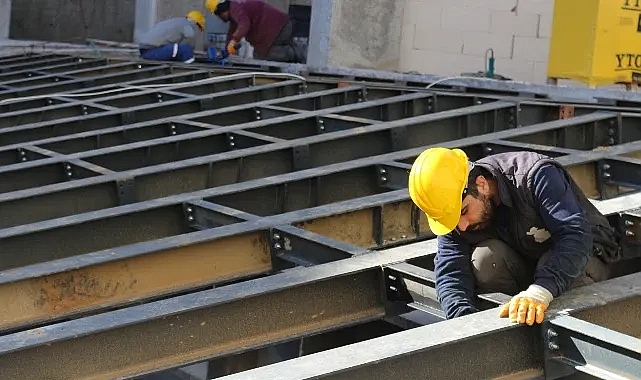 Serik Kongre ve Kültür Merkezi inşaatında duvar imalatları tamamlandı