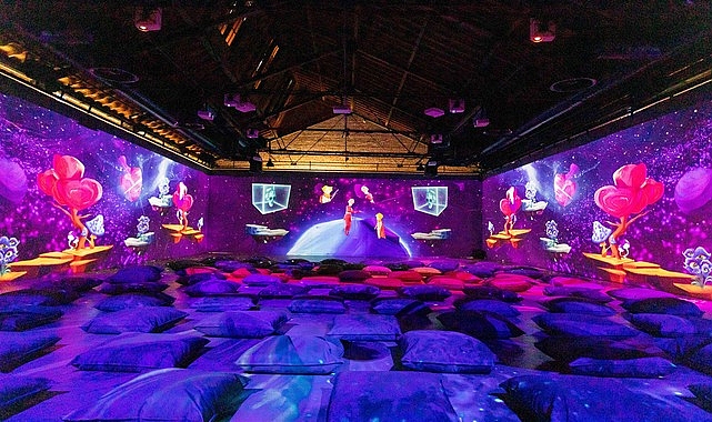 Sevginin ve dostluğun ikonik kıssası Küçük Prens gösterisi Fişekhane’de devam ediyor