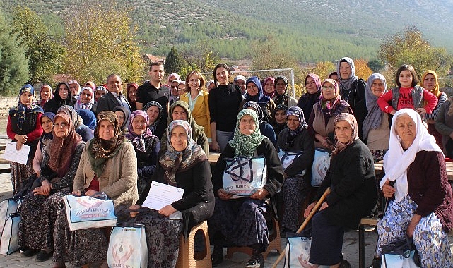 TİKAV ve Akfen Yenilenebilir Güç’ten Kırsaldaki Bayanları İnançlı Dijitalleşme ve Dijital Bilinçlendirme Atağı: “Dijitaldeki Ayak İzimiz Projesi”