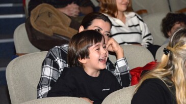 Yenişehir Belediyesi yarıyıl tatilinde 7 bin çocuğu tiyatroyla buluşturdu