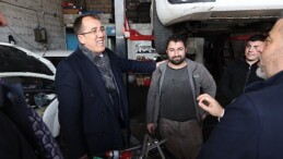 AK Parti Nevşehir Belediye Lider Adayı Dr. Mehmet Savran, bugün Zahire Pazarı ve Sanayi Sitesi içerisindeki esnafları ziyaret etti