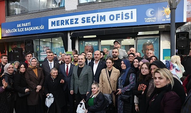 AK Parti’den miting havasında seçim ofisi açılışı