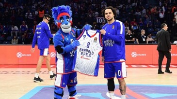 Anadolu Efes Spor Kulübü, 8 Mart Dünya Bayanlar Günü kapsamında Yanındayız Derneği iş birliğiyle değerli bir çalışmaya imza attı