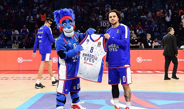 Anadolu Efes Spor Kulübü, 8 Mart Dünya Bayanlar Günü kapsamında Yanındayız Derneği iş birliğiyle değerli bir çalışmaya imza attı