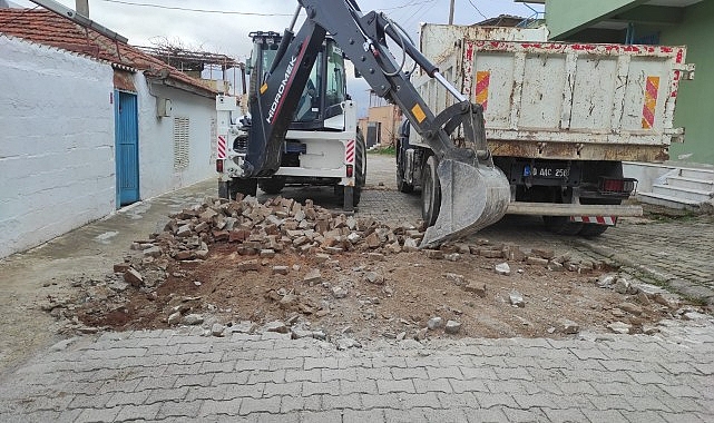 Burhaniye Genelinde Yol Çalışmaları Sürüyor