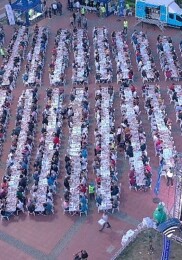Cumhuriyet Meydanı’nda büyük iftar sofrası