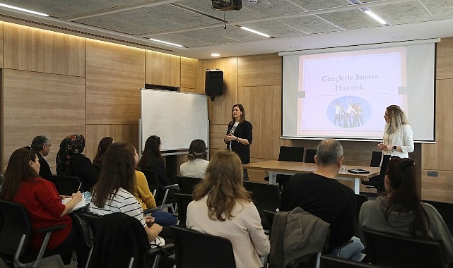 Dayanak Eğitim Merkezi’nden Velilere Rehberlik Semineri