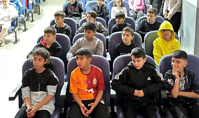 Egeli gençler, Türkiye’nin Ulusal Teknoloji Atağı seyahatini TEKNOFEST nesline anlatmaya devam ediyor
