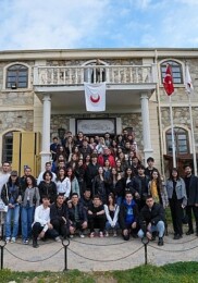 Gaziemirli gençler Çanakkale’de tarihin izini sürdü