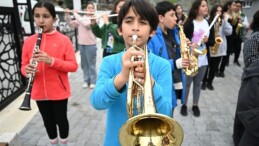 Geleceğin müzisyenleri İstiklal Marşı’mızı seslendirdi