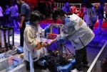 Genç Mucitler Arenada: İstanbul’da Gerçekleşen Robotik Müsabakalarının Birinci Yarısı Tamamlandı