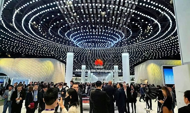 Huawei modaya istikamet veren eserlerini Taşınabilir Dünya Kongresi 2024’te tanıttı