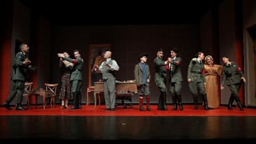 İstanbul Büyükşehir Belediyesi Kent Tiyatroları, bu hafta 16 oyunla seyirci karşısına çıkıyor.