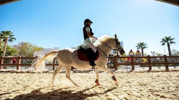 Karşıyaka’da 26 bin çocuk binicilik sporuyla tanıştı